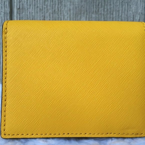 Used Authentic Micheal Kors Bifold Flap Card Id Saffiano Wallet - Picture 8 of 10